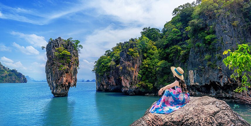 Tour guide who give you proper information about every destination